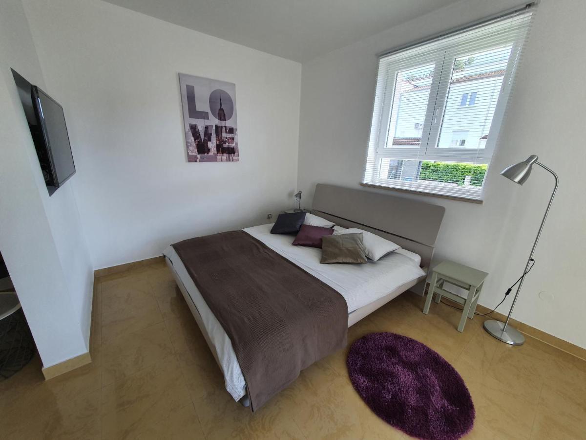 Apartmani Melanie Poreč Exterior foto